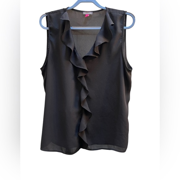 Vince Camuto Tops - Vince Camuto Black Ruffled Sleeveless Top Size XL